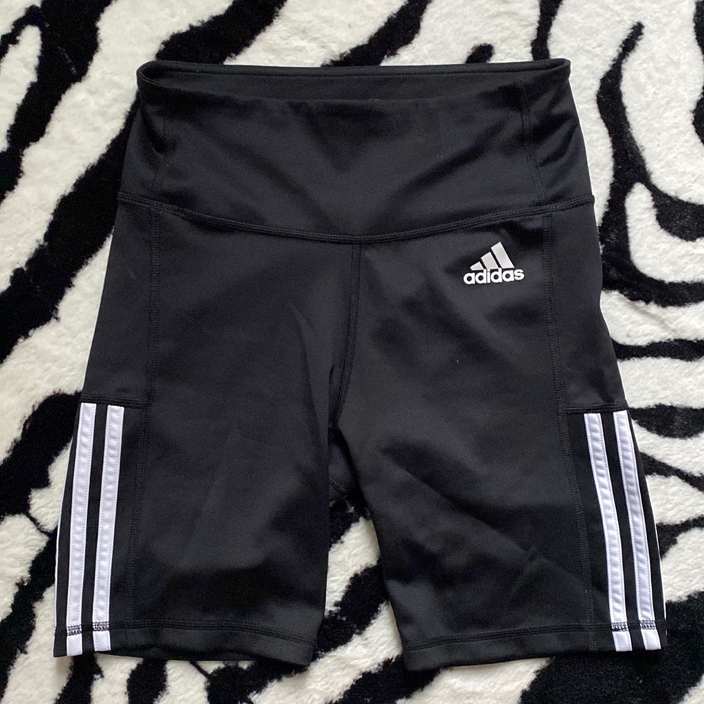 😍ADIDAS PRIMEGREEN AEROREADY BIKER SHORTS - SMALL